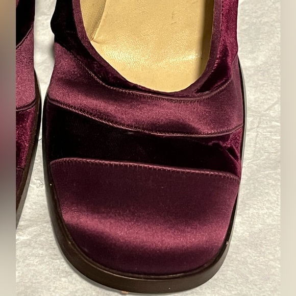 BOTTEGA VENETTA HEELS NWOT SIZE 7.5 - Picture 8 of 11